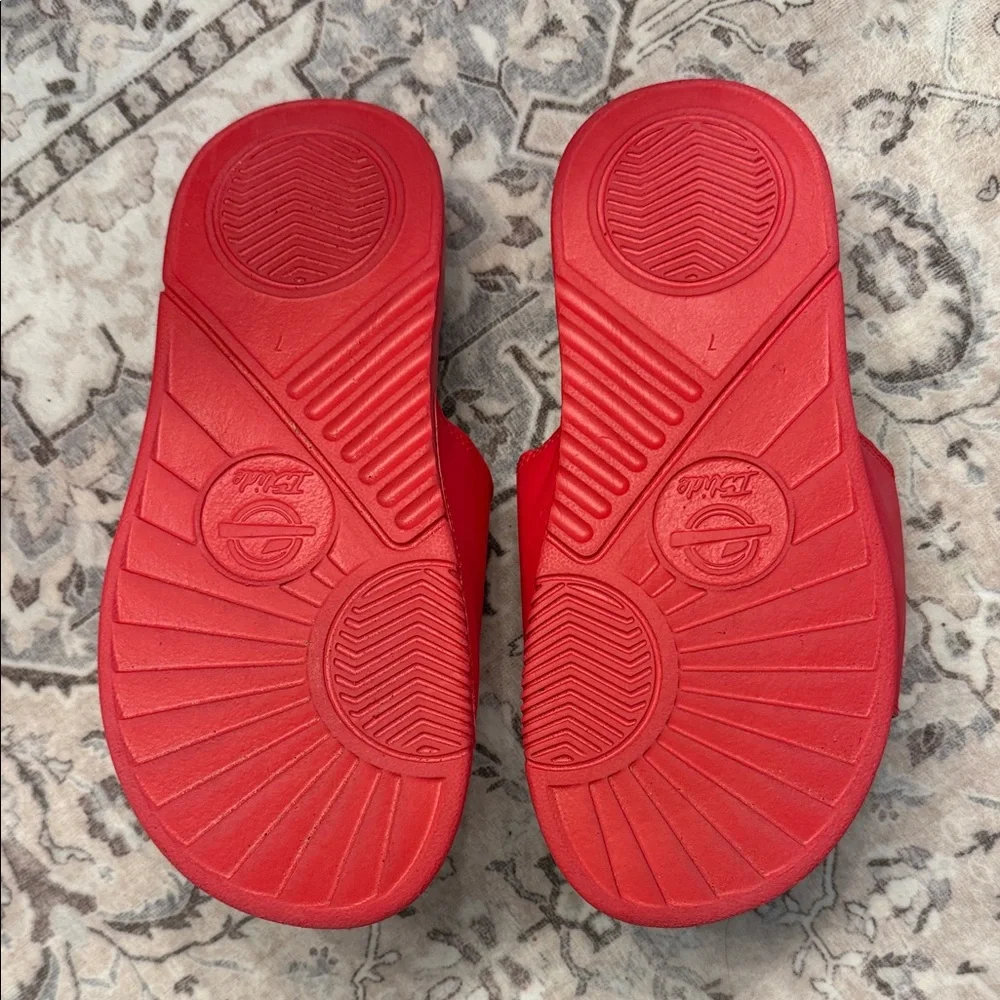 Georgia Bulldogs Red Slide Sandals with G Logo